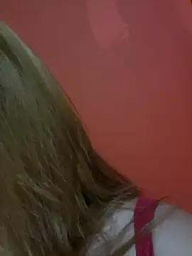 Živý XXX chat MiaAdams21