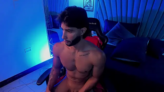 Emmet_CollinsJS Show Webcam