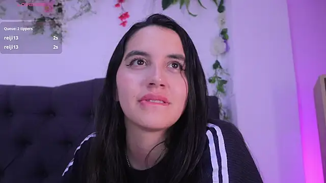 Chat +18 de kaylee_lee ao vivo