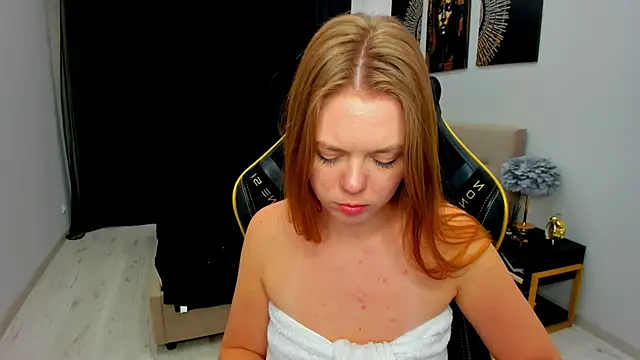 Strawberrye's Live XXX Chat