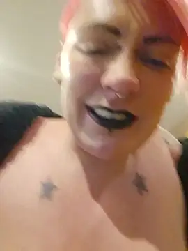 XXX chat uživo modela PinkTheHawk