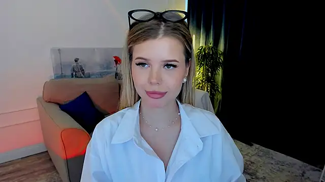 FollowLovee Live XXX-chat