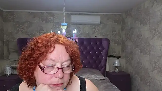 Онлайн чат XXX Fara_Flutte