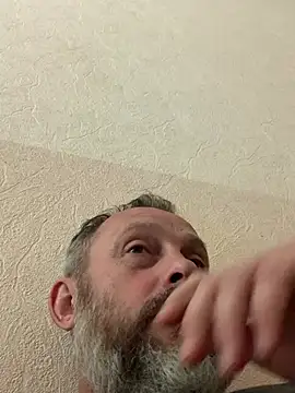 Frosl webkamerás műsora