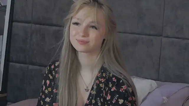 Chat XXX en directo de Shy_Barbie