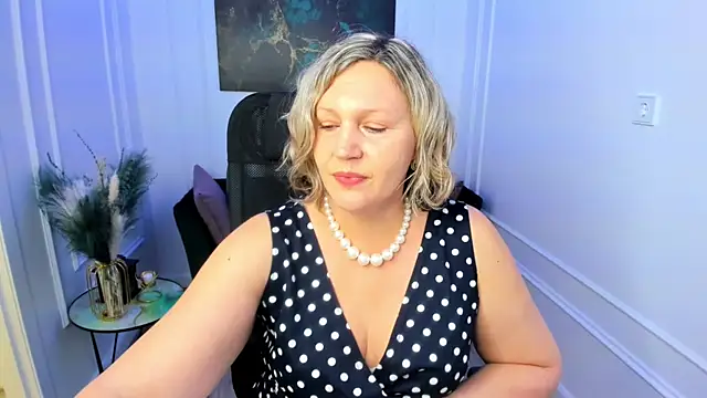 NinaStarle: απευθείας συνομιλία ΧΧΧ