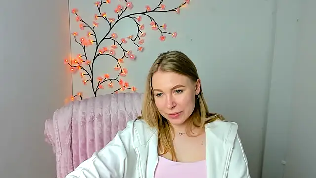 Dana_flowers élő XXX-chatje