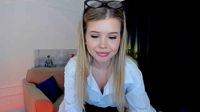 FollowLovee Live XXX-chat