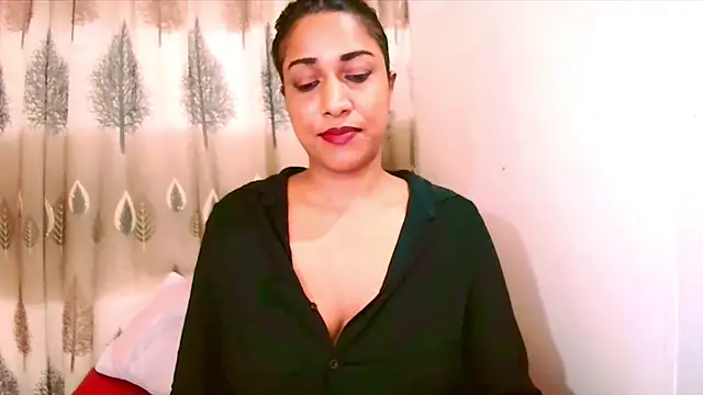 Indian_Erotic69 Obrolan Langsung XXX