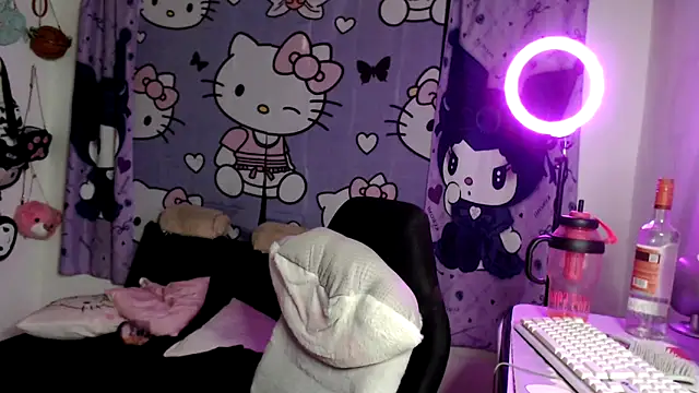 Chat +18 de lussyevans24 ao vivo