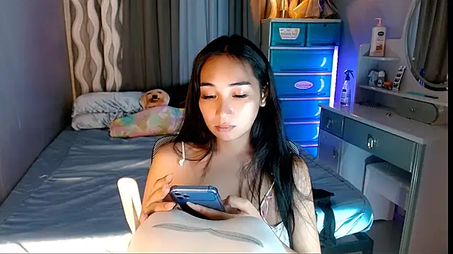 SweetLilly_18 Live XXX-chat