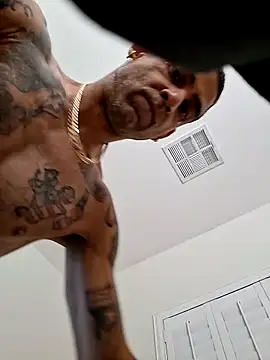 Show modela zanedeepgod na web-kameri