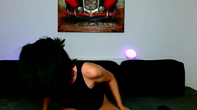 Chat +18 de Taissa4U ao vivo
