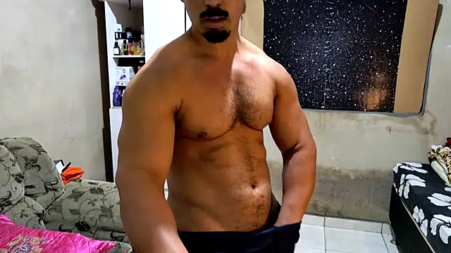 Superbigmr Show in webcam