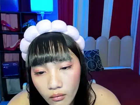Urasianalodia 在線直播表演