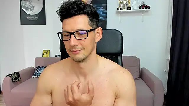 BrutusK08 Webcam show