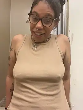 Desirae_Luciano's Webcam Show