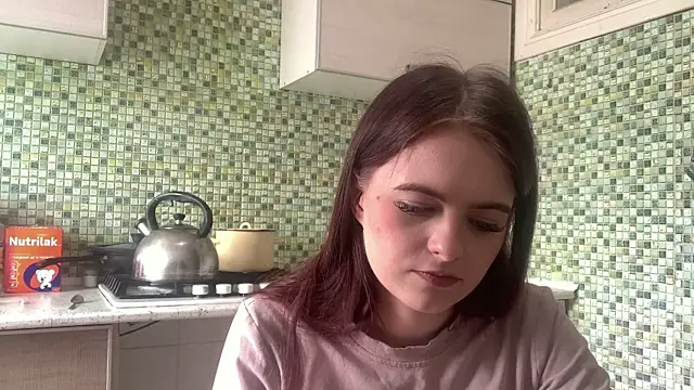 KikiAmino Chat XXX in diretta