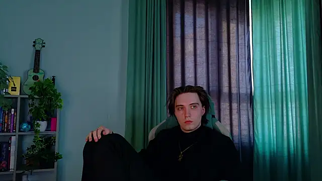 Low_Key_Heat élő XXX-chatje
