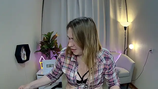 TessaDaybreak Chat XXX in diretta
