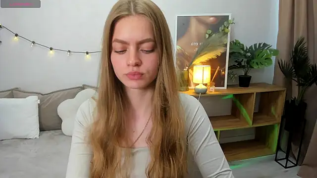 HoneyEmilly Live XXX-chat