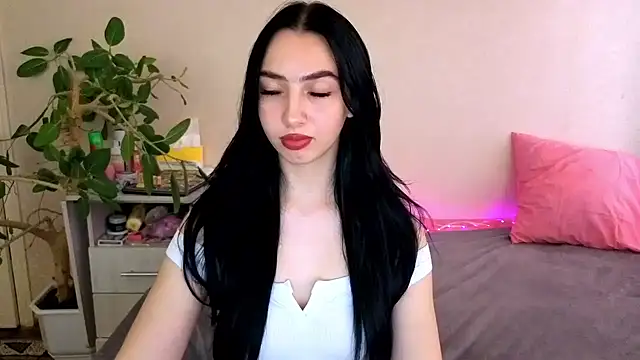 WildKittenX_ live XXX chat
