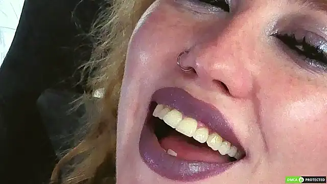 TinaBrook's Live XXX Chat