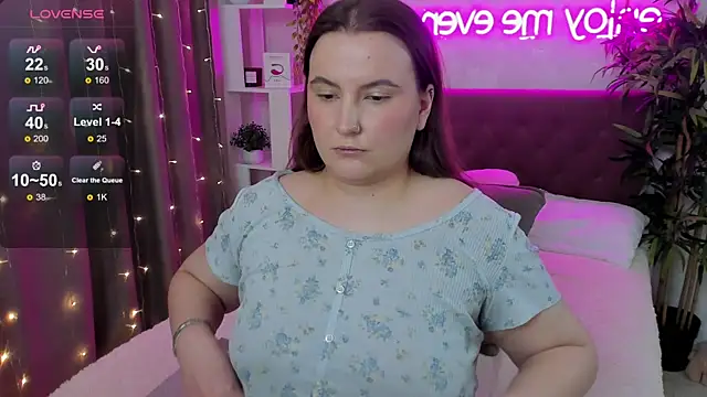 FeralPeach's Live XXX Chat