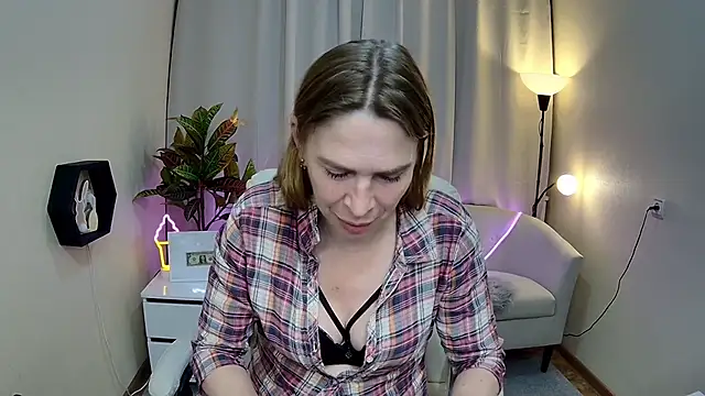 TessaDaybreak's Webcam Show