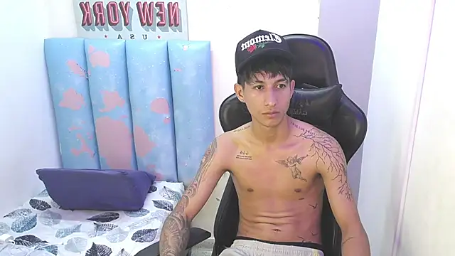 liam_play live XXX chat
