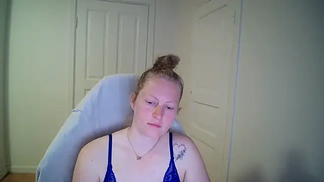 Chat +18 de Girlnina-1995 ao vivo