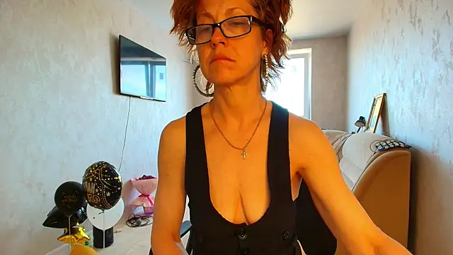 Онлайн чат XXX LioraWeiss