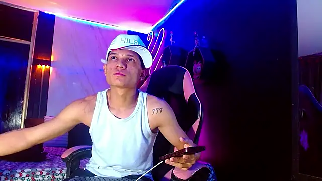 Webkamerová show EL_VENEZOLANO_22CM