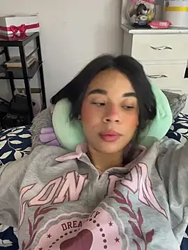 Milleradhara24's Live XXX Chat