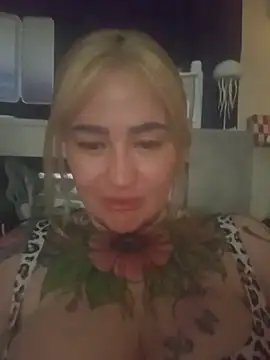 emobarbiedoll's Webcam Show