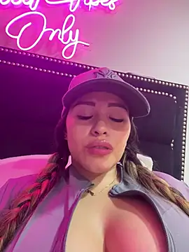 sexyyykloee's Webcam Show