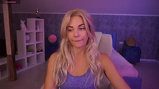 BellaRayyy Chat XXX in diretta