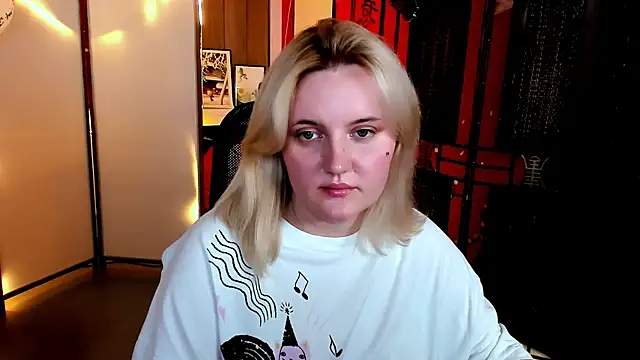 Chat +18 de KathyBriggs ao vivo
