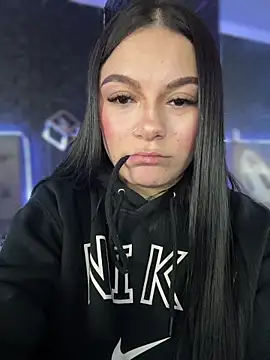 Czat XXX na żywo – Megaan__More