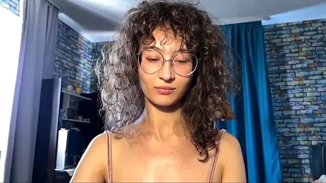 CurlyWinxn Webbikameraesitys