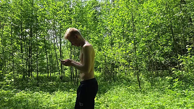 Вебкам-шоу Vuitton