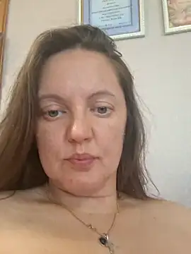 Jade_Kissy élő XXX-chatje