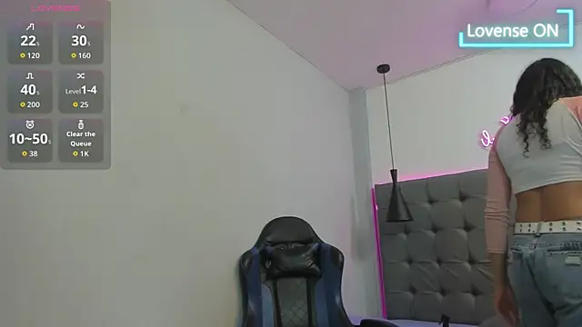 XXX chat uživo modela scarletcherry18