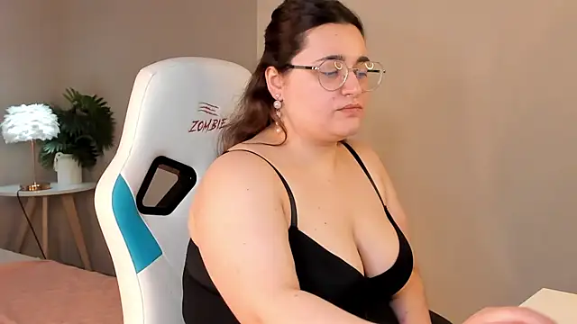 Ayleen_Gece's Live XXX Chat