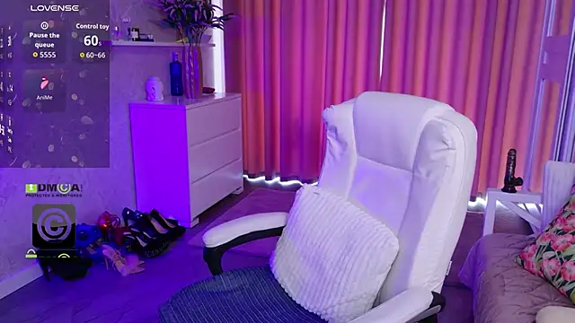 KellyKleine Adlı Modelin Canlı XXX Sohbeti