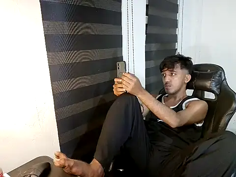 RowyCam Pertunjukan Webcam