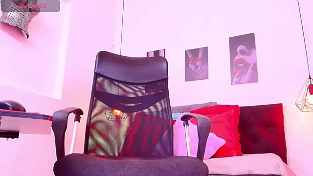 دردشة hilary_banks1 الجنسية المباشرة