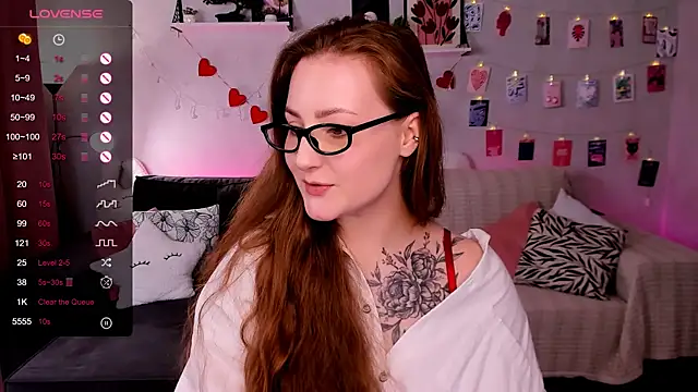 velvet_cherry_ Adlı Modelin Canlı XXX Sohbeti