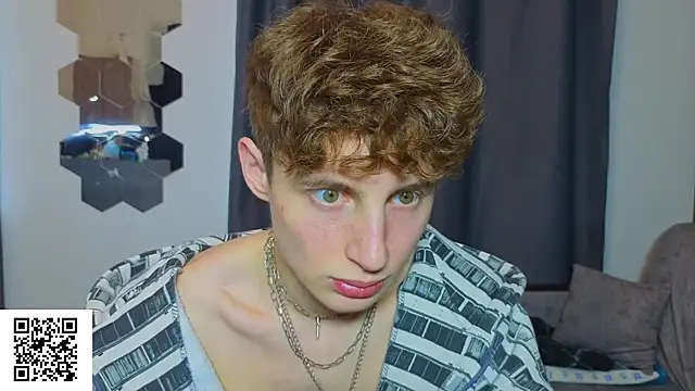crispinver webcam show