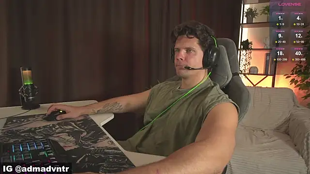 Rus_adventure7's Live XXX Chat